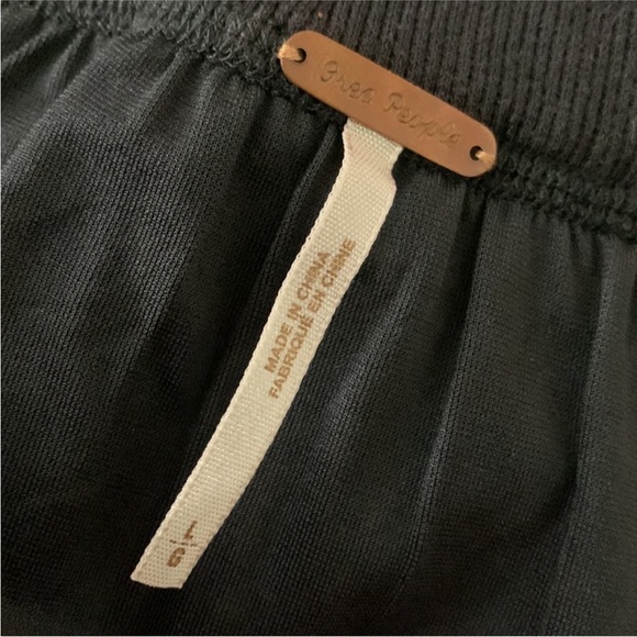 Free People FP knit navy blue skirt mini striped sparkly metallic fun flare sz L - Picture 10 of 13